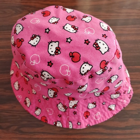 hello kitty bucket hat